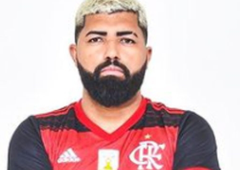 Gabigordo é flagrado durante jogo Brasil x Uruguai em Manaus e internautas comemoram