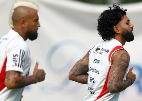 Gabigol treina com elenco do Fla após deixar Maracanã com dores nas costas