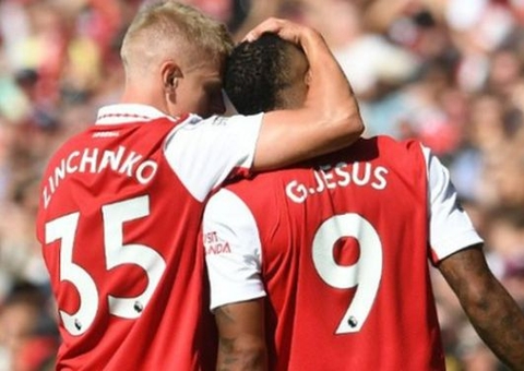 Gabriel Jesus volta a treinar com elenco do Arsenal