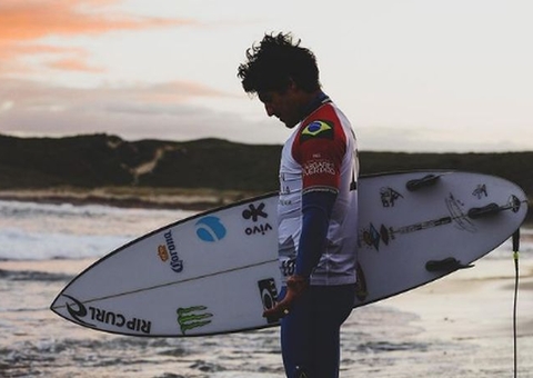 Mundial de surfe chega a momento importante em crise com brasileiros
