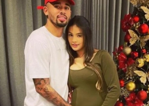 Gabriel Jesus apaga fotos da namorada grávida e reage a suspeitas de término