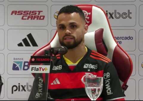 Em apresentação animada, Michael diz estar pronto para reestreia pelo Flamengo; vídeo