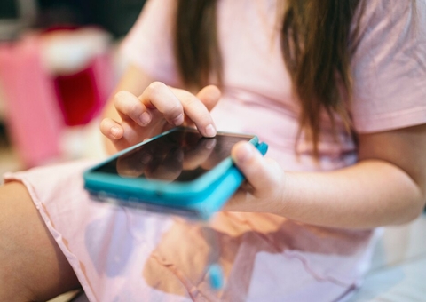 Volta às aulas sem celular: saiba como vai funcionar a nova lei