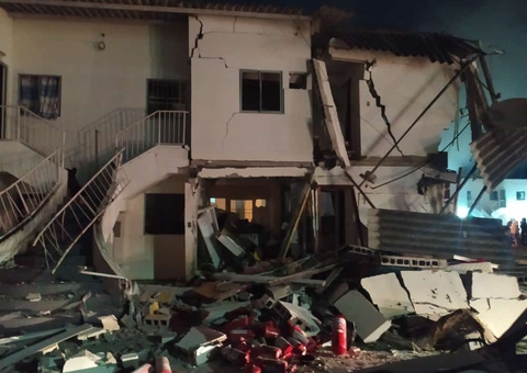 Apartamentos afetados por explosão em condomínio são demolidos em Manaus