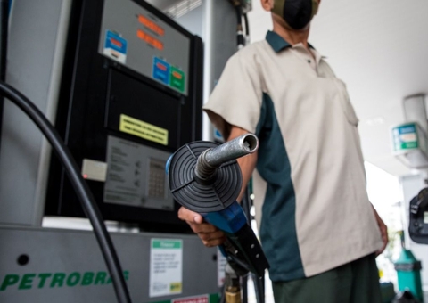 Petrobras sobe preço da gasolina pela 4ª vez no ano