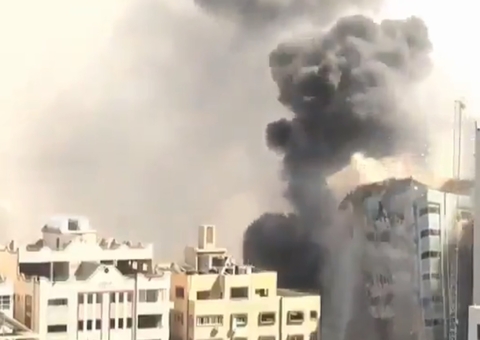 Ataques de Israel deixam mais mortos e destroem prédio da imprensa em Gaza
