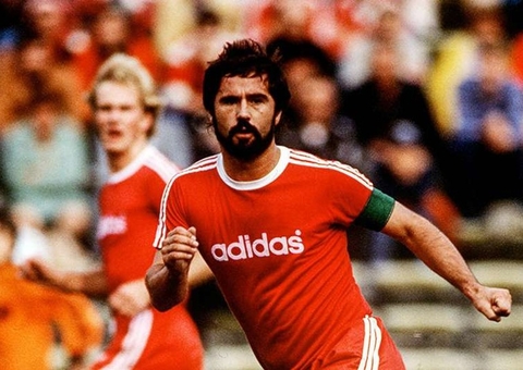 Ex-atacante do Bayern, Gerd Müller morre aos 75 anos