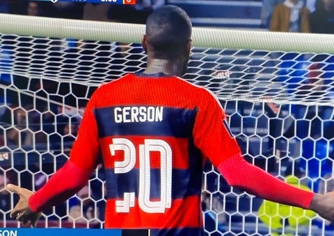 Mundial: Flamengo tem expulsão e Al-Hilal termina primeiro tempo ganhando de 2 a 1