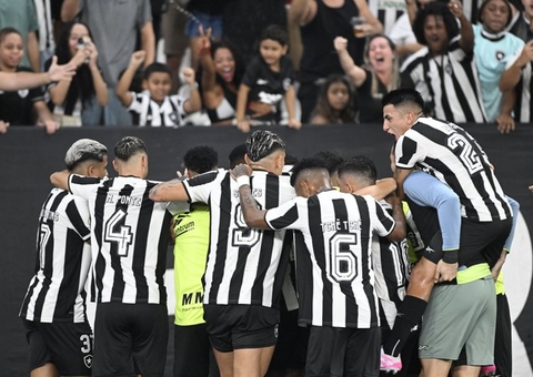Botafogo derruba o São Paulo nos acréscimos e vence o Campeonato Brasileiro