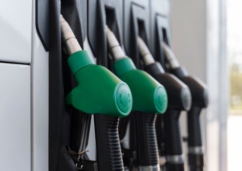 Diesel fica mais barato a partir desta sexta-feira em todo o país 