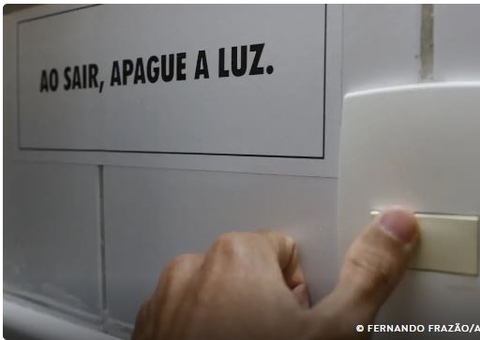 Aneel reduz para amarela bandeira tarifária de energia em novembro