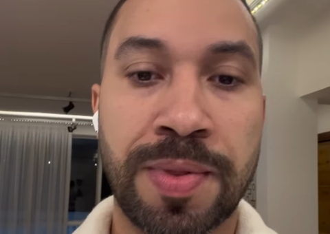 Gil do Vigor tem crise de ansiedade e não consegue entrar em voo