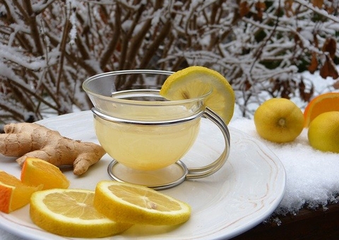 Conheça os chás que aliviam os sintomas de gripes de resfriados