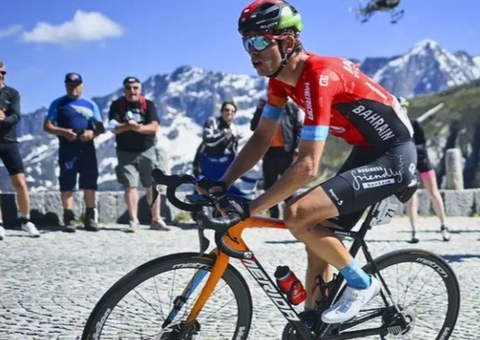 Jovem ciclista cai em curva e morre durante o Tour da Suíça