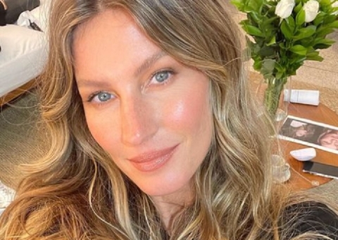 Gisele Bündchen é recebida por suposto namorado após temporada no Brasil