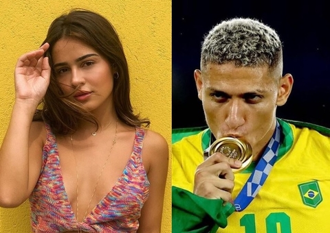 Atriz Giullia Buscacio e jogador Richarlison flertam após fim do namoro com cantor  