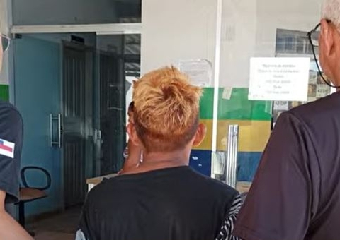 Filho é preso após tentar matar pai a golpes de terçado; vítima está internada