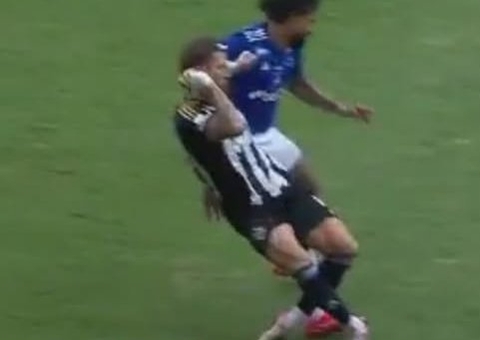 Cruzeiro x Atlético-MG: Gabigol é expulso por agressão aos 29 minutos de jogo