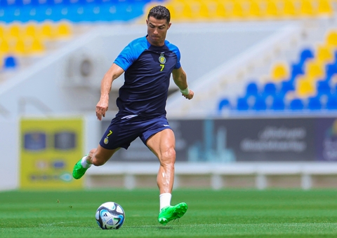 Ex-técnico do Real Madrid coloca Messi e Ronaldo em prateleira acima de Cristiano Ronaldo