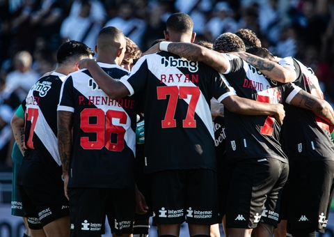 Goleado pela 4ª vez pelo Criciúma, Vasco fica em desvantagem no Brasileirão