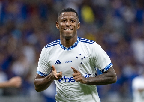 Brasileirão: Cruzeiro bate o Vitória no Mineirão