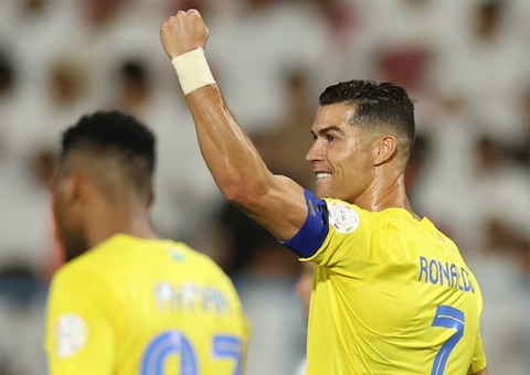 Revista elege Cristiano Ronaldo como melhor jogador europeu da história