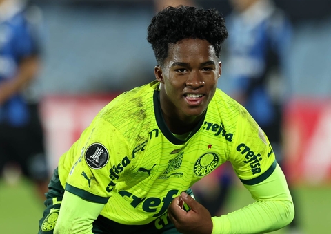 De malas prontas para Madri, Endrick se despede do Palmeiras