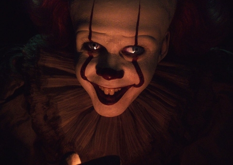 Bill Skarsgård retorna como Pennywise em série de It: A Coisa