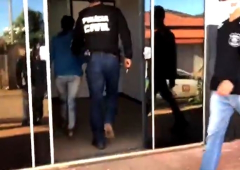 Após denúncias, ex-esposa de Lázaro Barbosa é levada para delegacia em Goiás