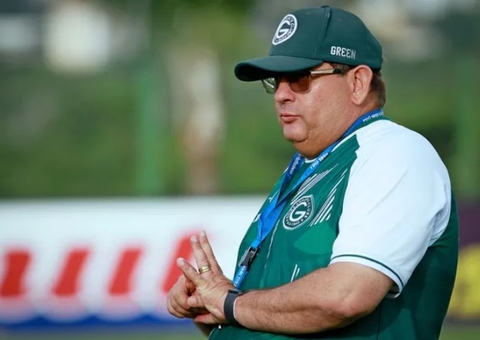 Goiás demite técnico Guto Ferreira após perda do título do Goianão