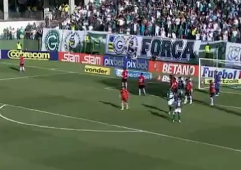 Goiás vence clássico contra Atlético-GO e dorme na parte de cima da tabela