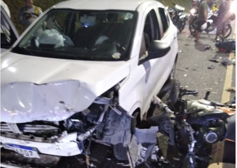 PM fica ferido em acidente ao perserguir dupla que furou blitz em Manaus