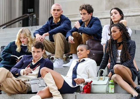Reboot de Gossip Girl é renovado para segunda temporada 