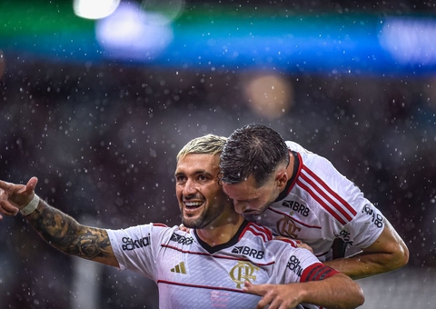 Flamengo derruba o Vasco por 6 a 1 no Maracanã