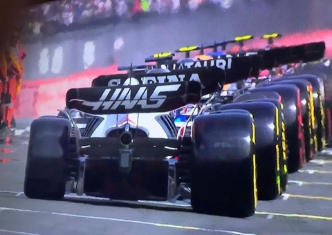 Ex tapa-buraco, circuito da Arábia Saudita mudas curvas cegas por segurança