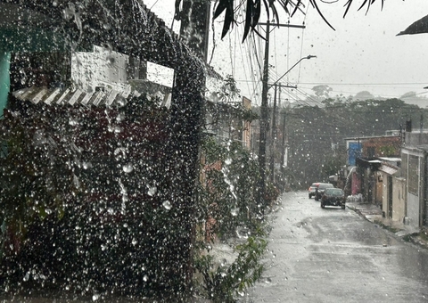Prefeitura reforça monitoramento de áreas de risco durante chuva em Manaus