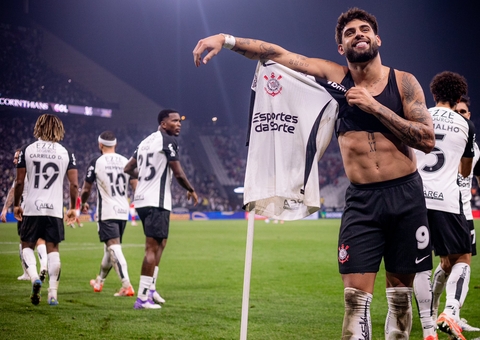 Yuri Alberto faz hat-trick, e Corinthians bate o Internacional na Neo Química