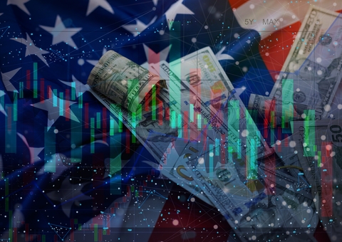 Dólar sobe para R$ 5,62 após anúncio de tarifaço dos EUA contra o Brasil