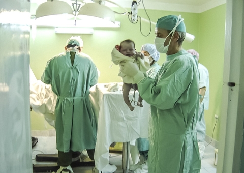 PL estabelece curso para gestantes identificarem violência obstétrica no Amazonas