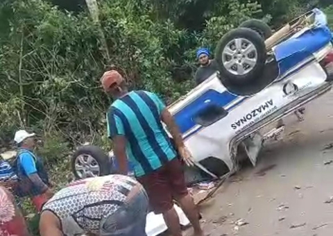 Grávida é induzida ao parto após ambulância capotar no Amazonas