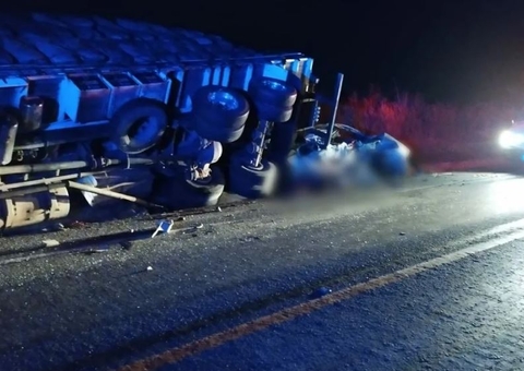 Garoto de 13 anos e outras 4 pessoas da mesma família morrem em acidente com caminhão