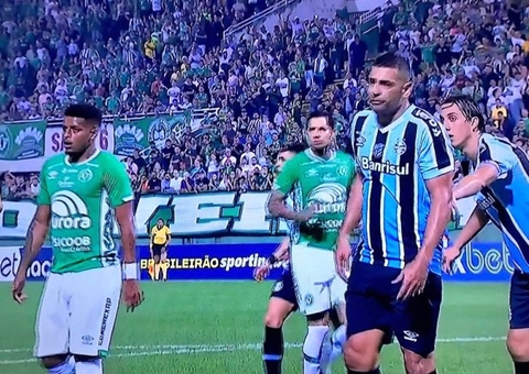 Na série B, Grêmio e Chapecoense ficam no 0 x 0