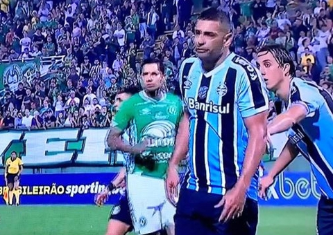 Grêmio se anima com sinalização positiva de Suárez e avança em negociação