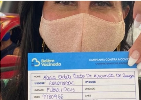Gretchen é vacinada contra Covid-19 no Pará e agradece: 'Obrigada, SUS'