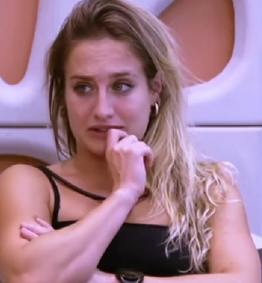 Equipe de Bruna Griphao alerta sobre compulsão alimentar da atriz; veja