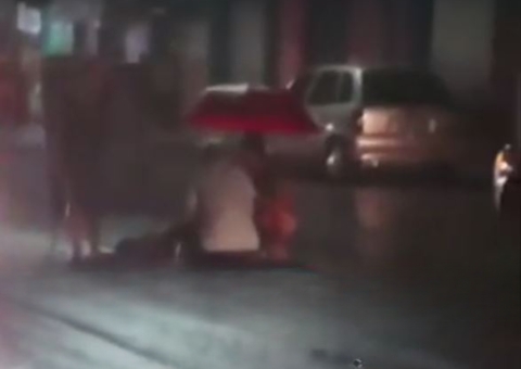 Homem é atropelado enquanto tentava atravessar rua em Manaus 