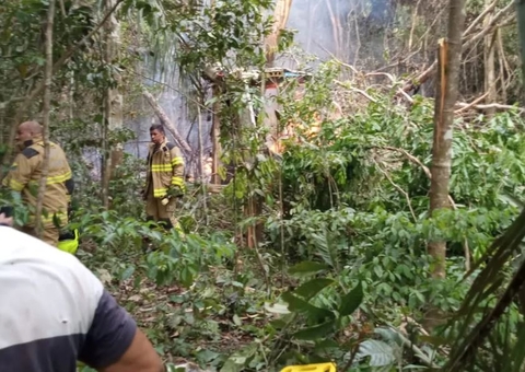 Avião cai a caminho do Amazonas e mata 12 pessoas em Rio Branco, no Acre