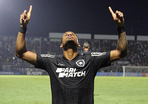 Júnior Santos, do Botafogo, tem fratura na tíbia confirmada