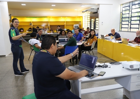 Calendário de reposição de aulas perdidas durante greve dos professores no Amazonas é divulgado