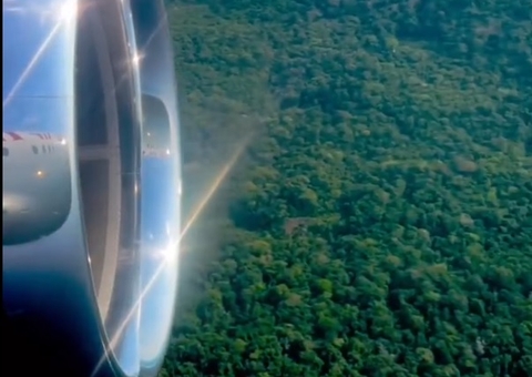 Guns N’ Roses mostra avião sobrevoando a Amazônia ao chegar em Manaus